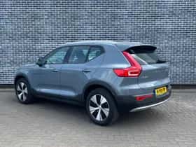Volvo XC40 thumbnail 4