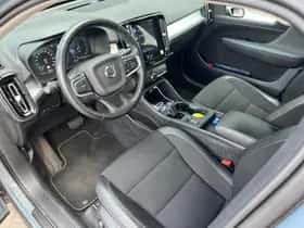 Volvo XC40 thumbnail 5