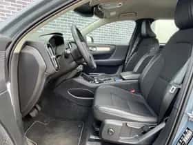 Volvo XC40 thumbnail 6