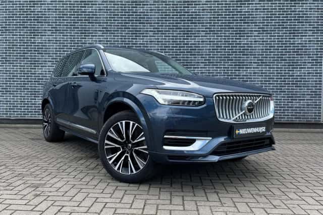 Volvo XC90 (2023) thumbnail 4