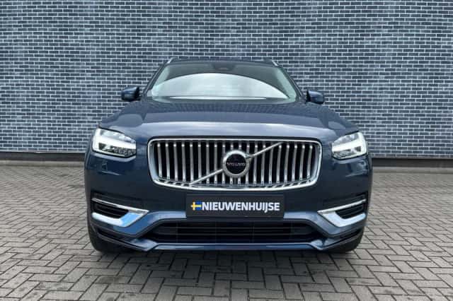 Volvo XC90 (2023) thumbnail 5