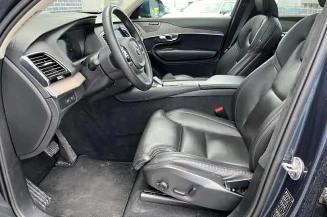 Volvo XC90 (2023) thumbnail 6