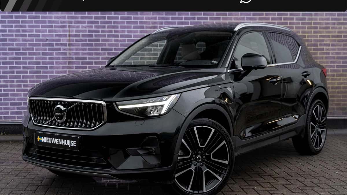 Volvo XC40 — foto 1