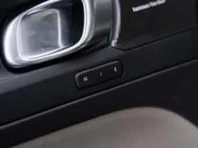 Volvo XC40 thumbnail 23