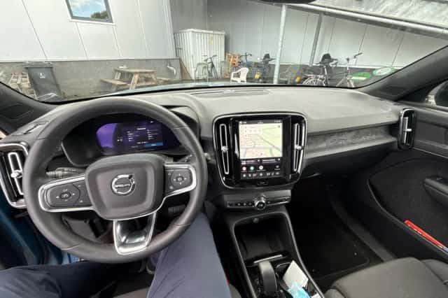 Volvo XC40 (2024) thumbnail 5
