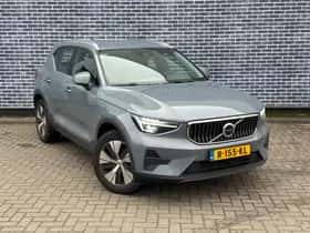 Volvo XC40 thumbnail 3