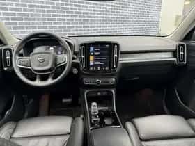 Volvo XC40 thumbnail 6