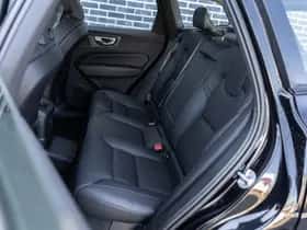 Volvo XC60 (2023) thumbnail 18
