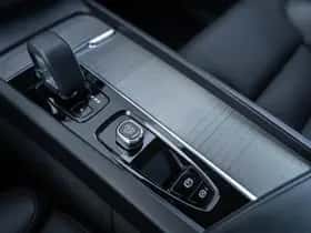 Volvo XC60 (2023) thumbnail 27