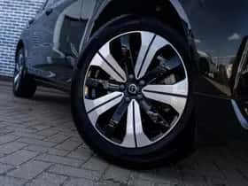 Volvo XC60 (2023) thumbnail 4