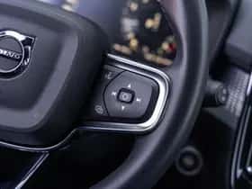 Volvo XC40 thumbnail 24