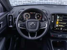 Volvo XC40 thumbnail 25