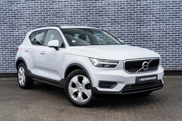 Volvo XC40 (2019) thumbnail 3