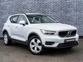 Volvo XC40 thumbnail 3