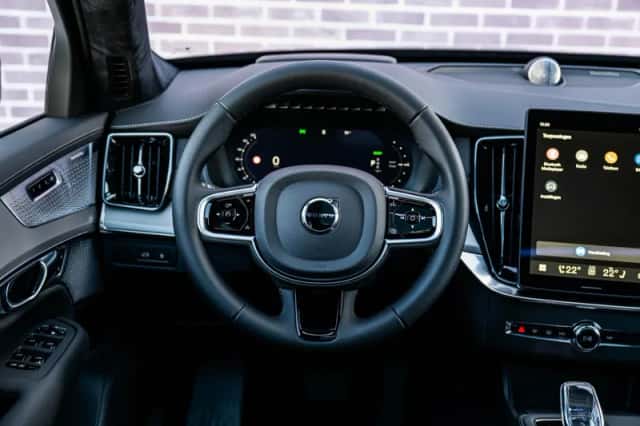 Volvo XC90 (2026) thumbnail 3