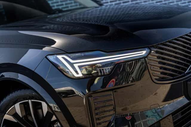 Volvo XC90 (2025) thumbnail 6