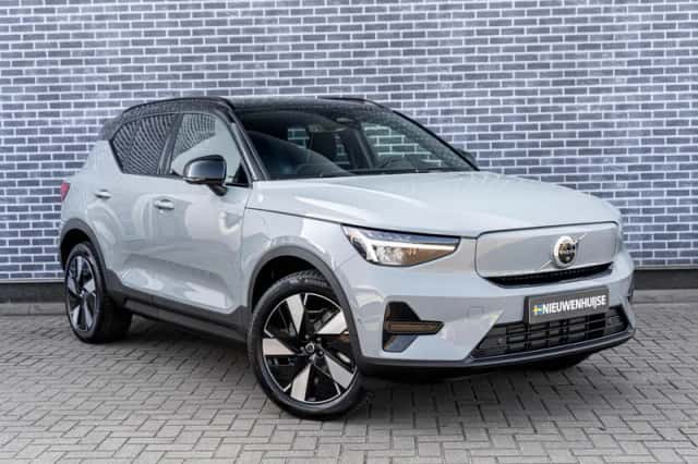 Volvo EX40 (2026) thumbnail 3