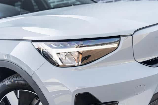 Volvo EX40 (2026) thumbnail 5