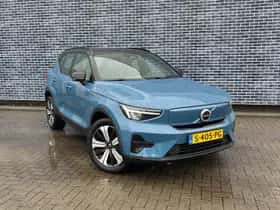 Volvo XC40 thumbnail 3