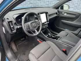 Volvo XC40 thumbnail 5