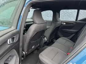 Volvo XC40 thumbnail 7