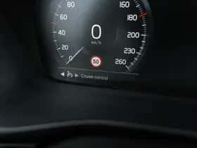 Volvo XC40 thumbnail 30
