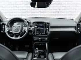 Volvo XC40 thumbnail 6
