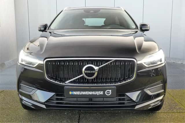 Volvo XC60 (2018) thumbnail 4