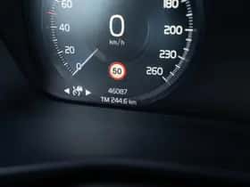 Volvo XC40 thumbnail 32