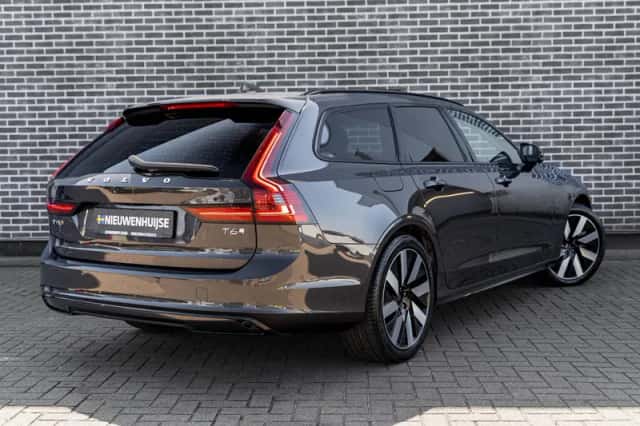 Volvo V90 (2025) thumbnail 4