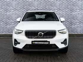 Volvo XC40 thumbnail 2