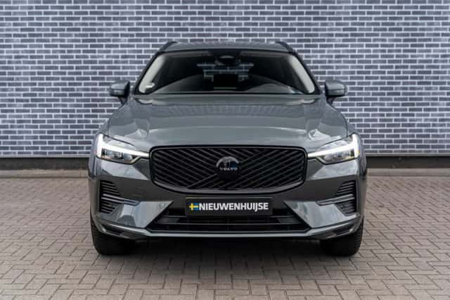 Volvo XC60 (2025) thumbnail 2