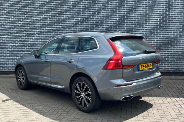 Volvo XC60 (2018) thumbnail 4