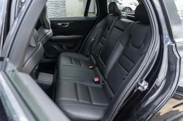 Volvo V60 (2019) thumbnail 4
