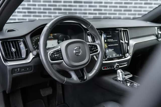 Volvo V60 (2019) thumbnail 6