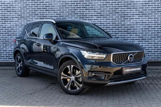 Volvo XC40 (2021) thumbnail 3