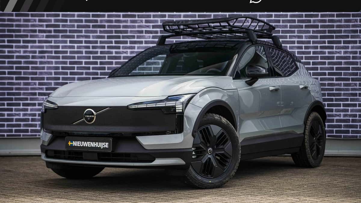 Volvo EX30 — foto 1