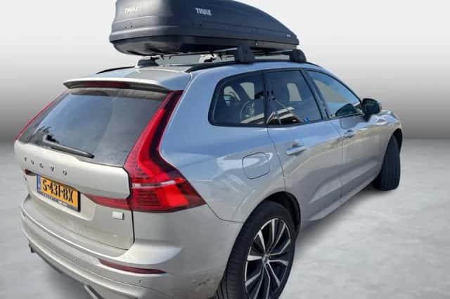 Volvo XC60 (2023) thumbnail 2