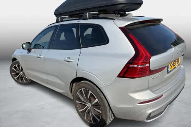 Volvo XC60 (2023) thumbnail 3