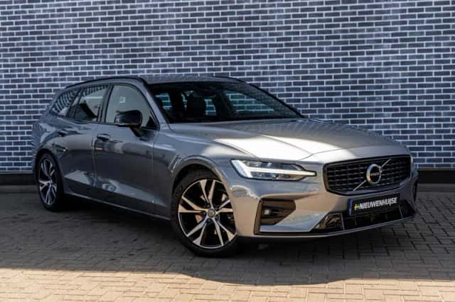 Volvo V60 (2021) thumbnail 3