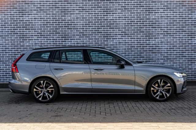 Volvo V60 (2021) thumbnail 6