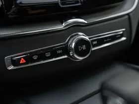 Volvo XC60 thumbnail 40