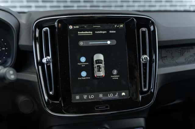 Volvo EX40 (2026) thumbnail 6