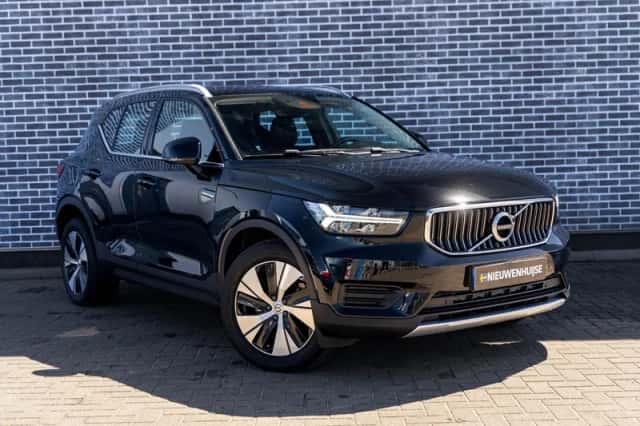 Volvo XC40 (2021) thumbnail 3