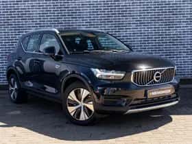 Volvo XC40 thumbnail 3