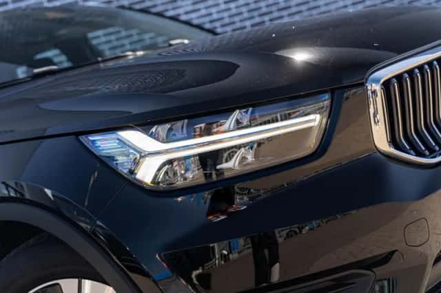 Volvo XC40 (2021) thumbnail 4