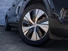 Volvo XC40 thumbnail 5
