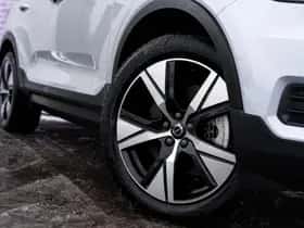 Volvo XC40 thumbnail 6