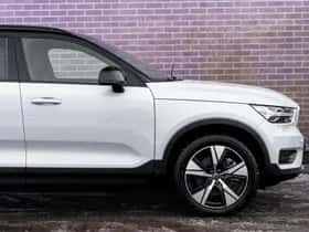 Volvo XC40 thumbnail 9