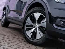 Volvo XC40 thumbnail 4
